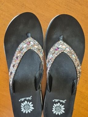 Yellowbox Crystal Embellished Black Women's Platform Flip Flops - Sz 8.5